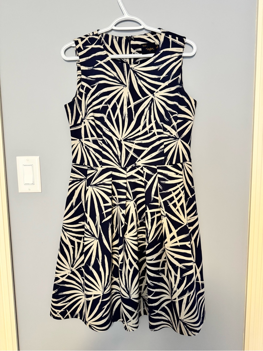 Just Taylor Navy and Cream Palm-Print Sleeveless Fit & Flare Dress